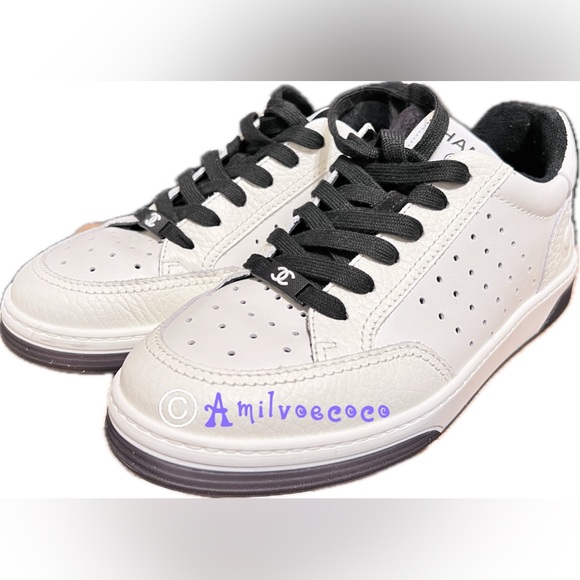Authentic Chanel classic black and white sneakers - Picture 5 of 7